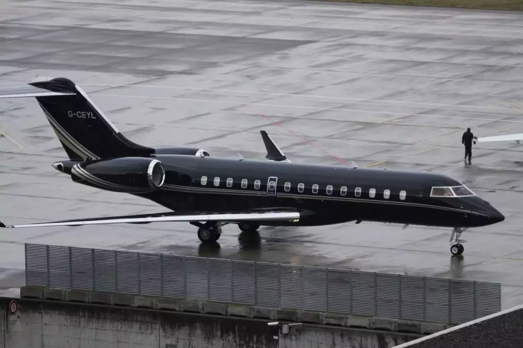 G-CEYL – Bombardier Global Express – Richard Caring özel jeti