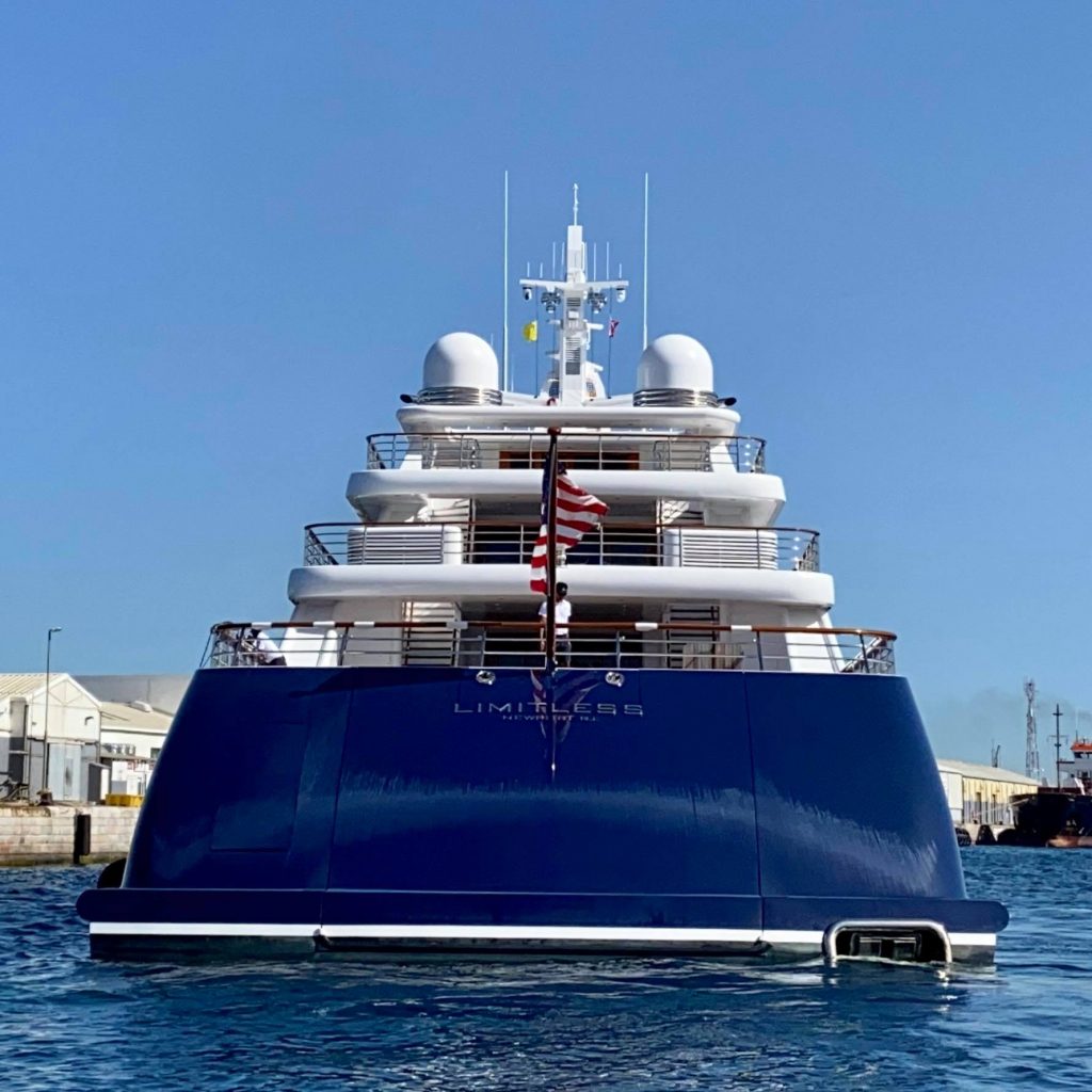 les wexner yacht limitless