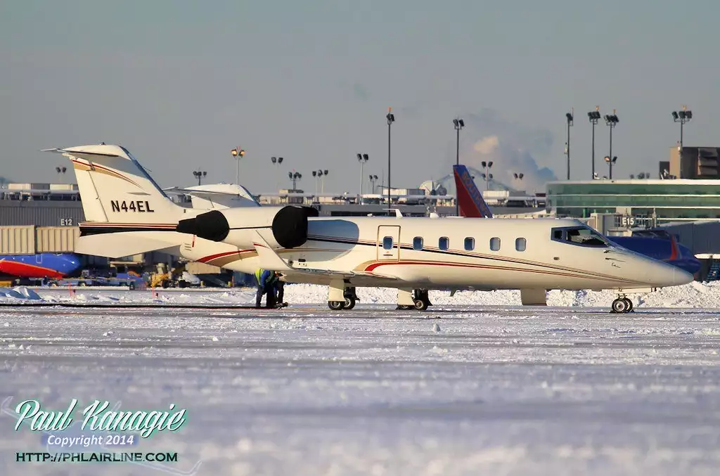 N44EL - Learjet 60 - Семья Линн