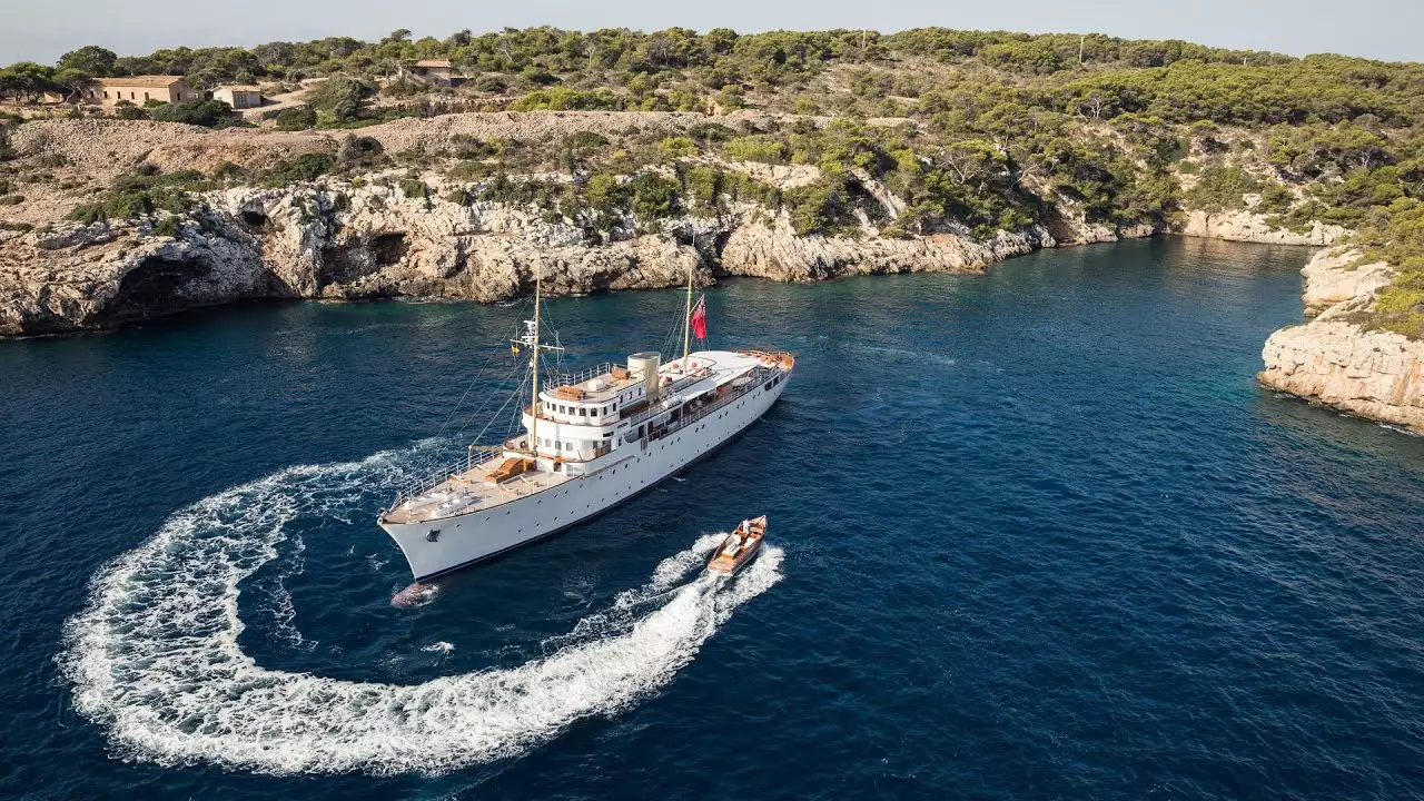 SHEMARA yacht • Vosper Thornycroft • 1938 • proprietario Charles Dunstone