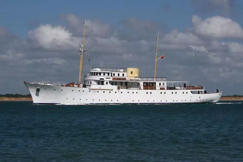 SHEMARA-Yacht • Vosper Thornycroft • 1938 • Besitzer Charles Dunstone