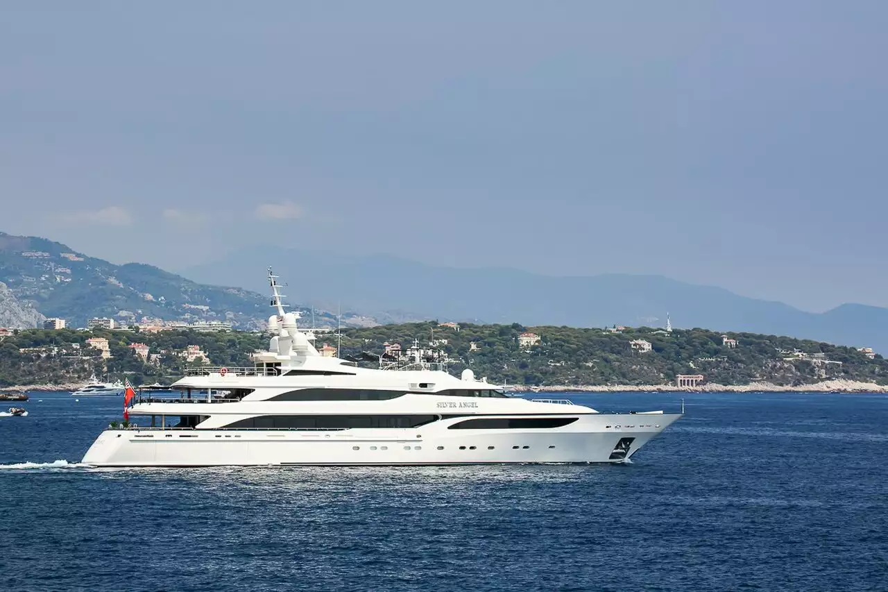 Iate SILVER ANGEL – Benetti – 2009 – proprietário Richard Caring