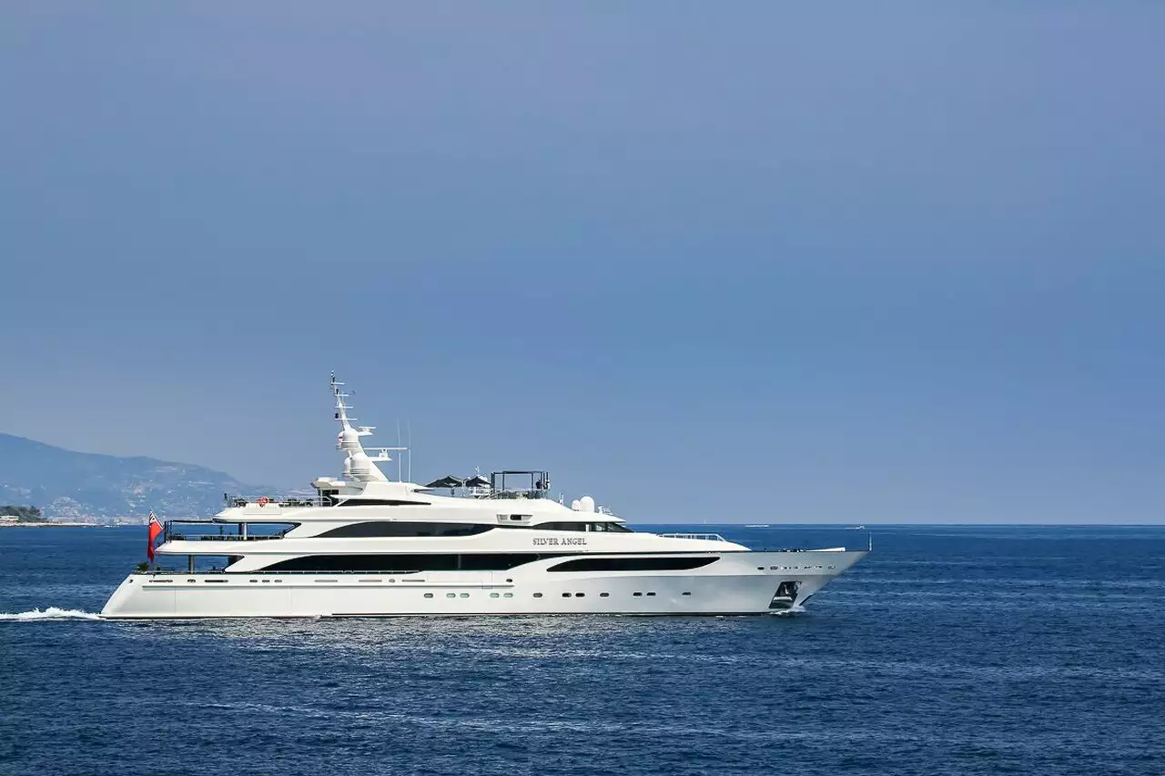 Iate SILVER ANGEL – Benetti – 2009 – proprietário Richard Caring