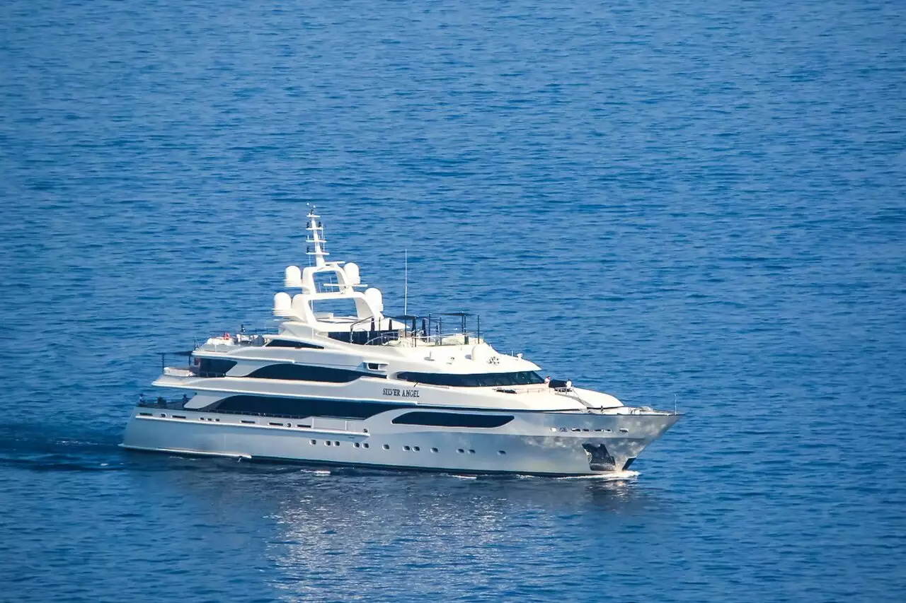 Iate SILVER ANGEL – Benetti – 2009 – proprietário Richard Caring