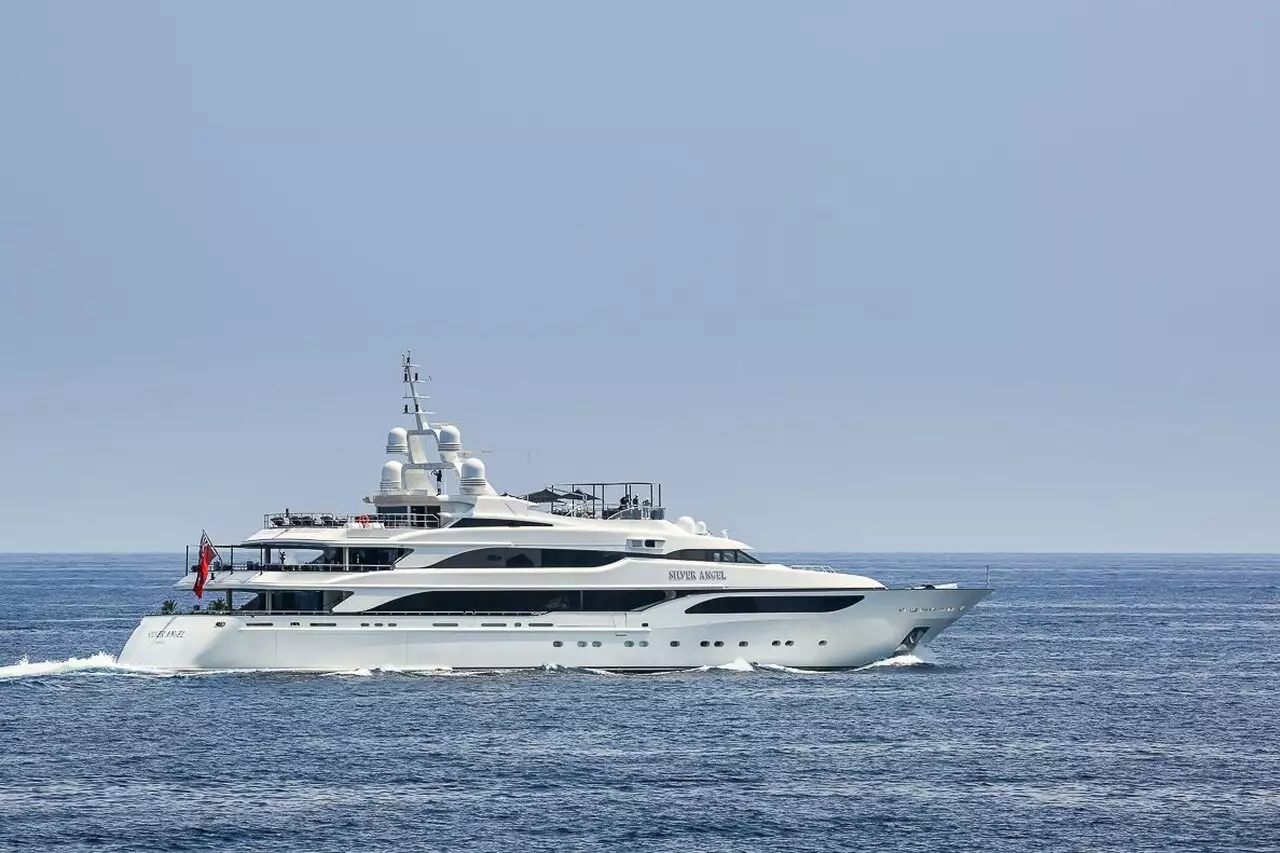 Iate SILVER ANGEL – Benetti – 2009 – proprietário Richard Caring