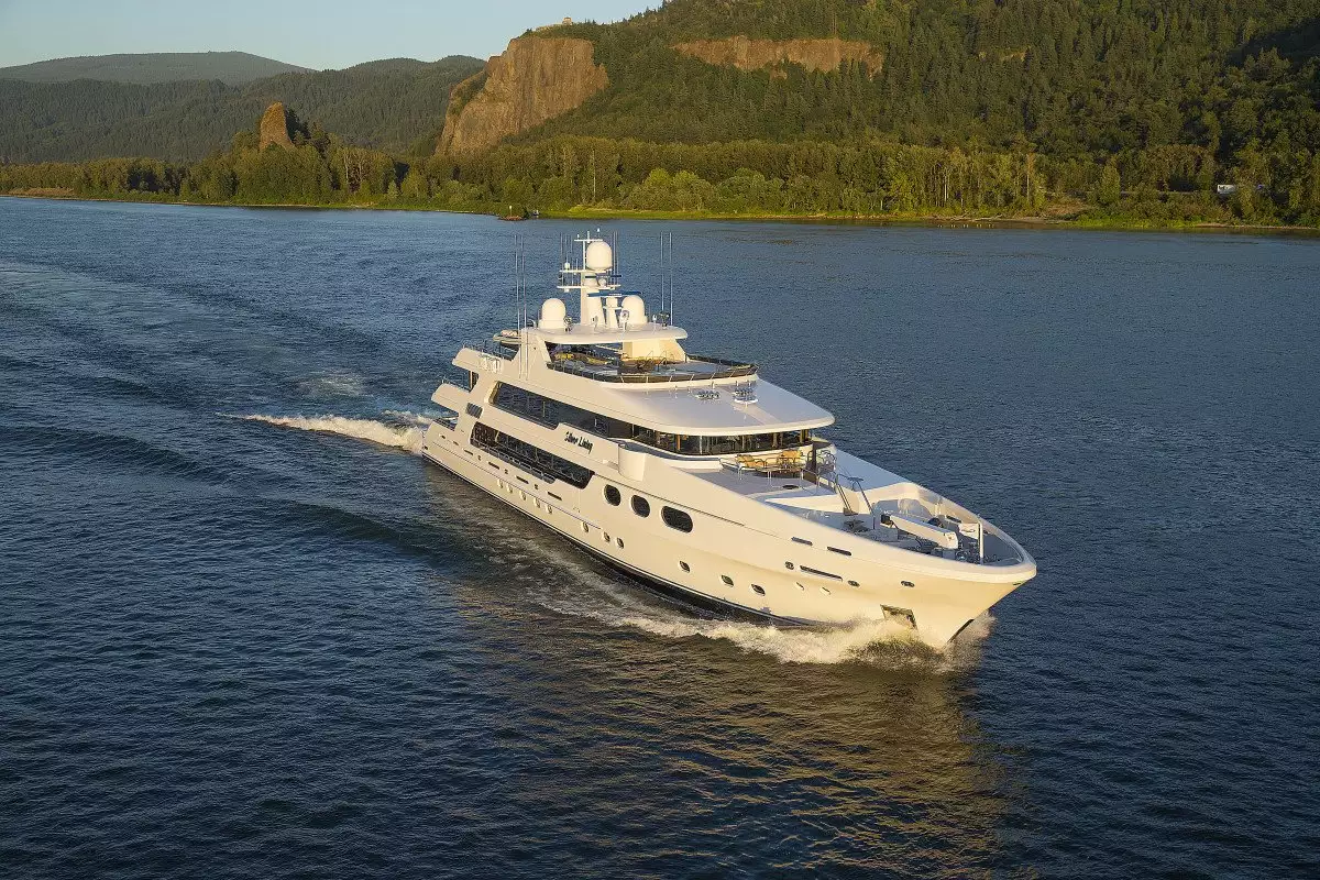 SILVER LINING yacht • Christensen • 2016 • proprietario Forrest Preston