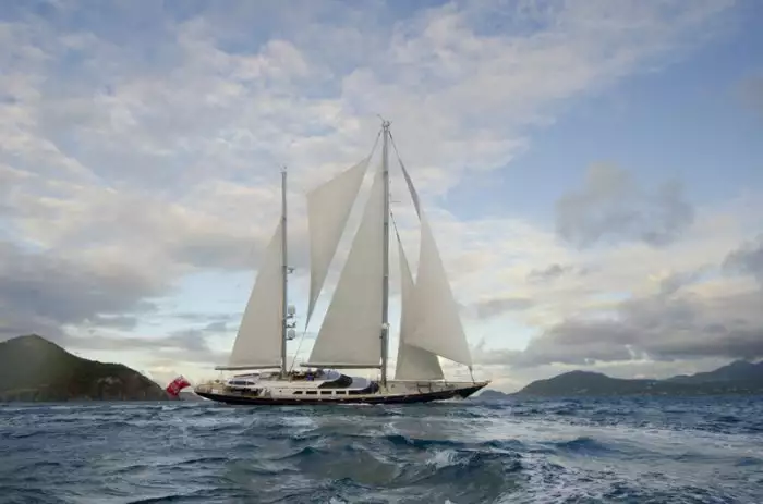 SY Andromeda La Dea - Perini Navi - 1990 - propriétaire Charles Darby