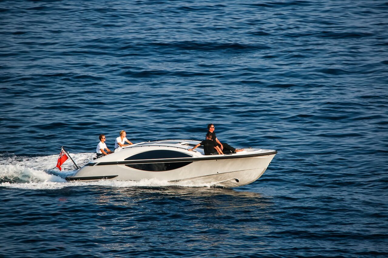 Tender To Global N°1 (Limousine Tender) - 8m - Xtenders