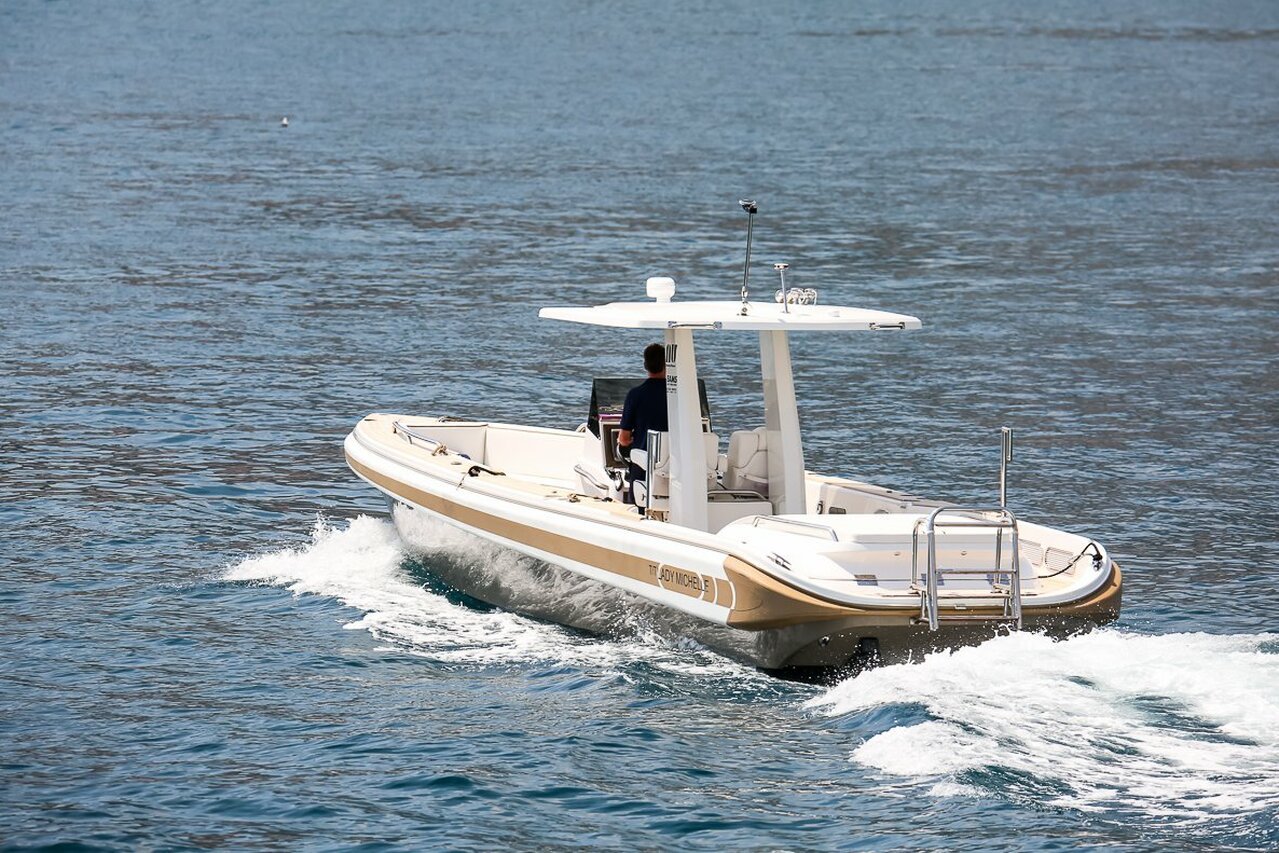 Tender To yacht Lady Michelle (Chase 38) - 11m - Novurania