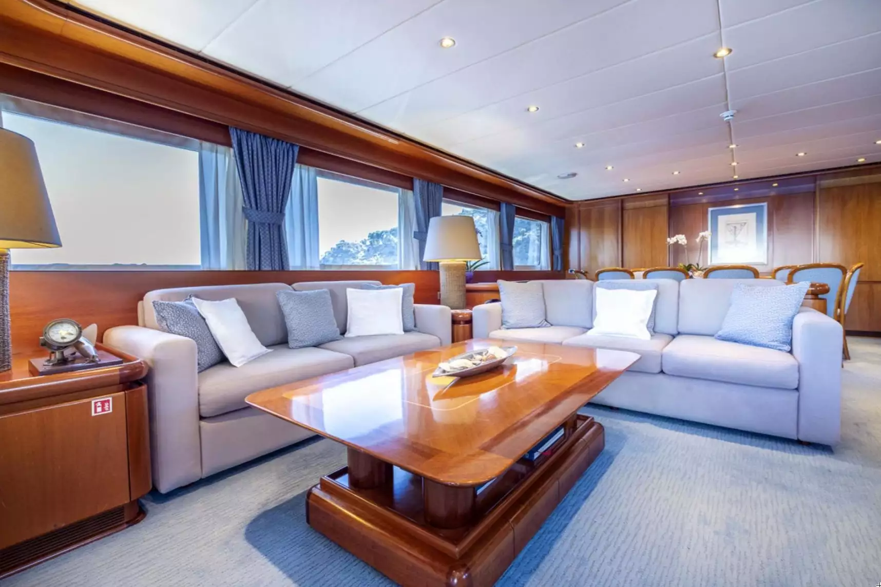 pour yacht ALCOR intérieur