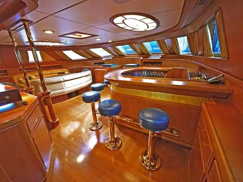 yacht Andromeda La Dea interior