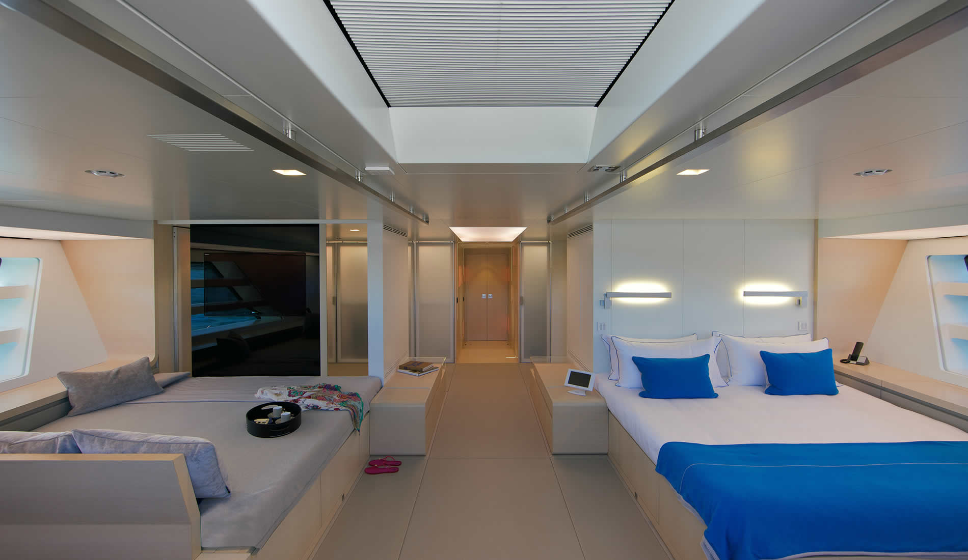 interno dello yacht Better Place