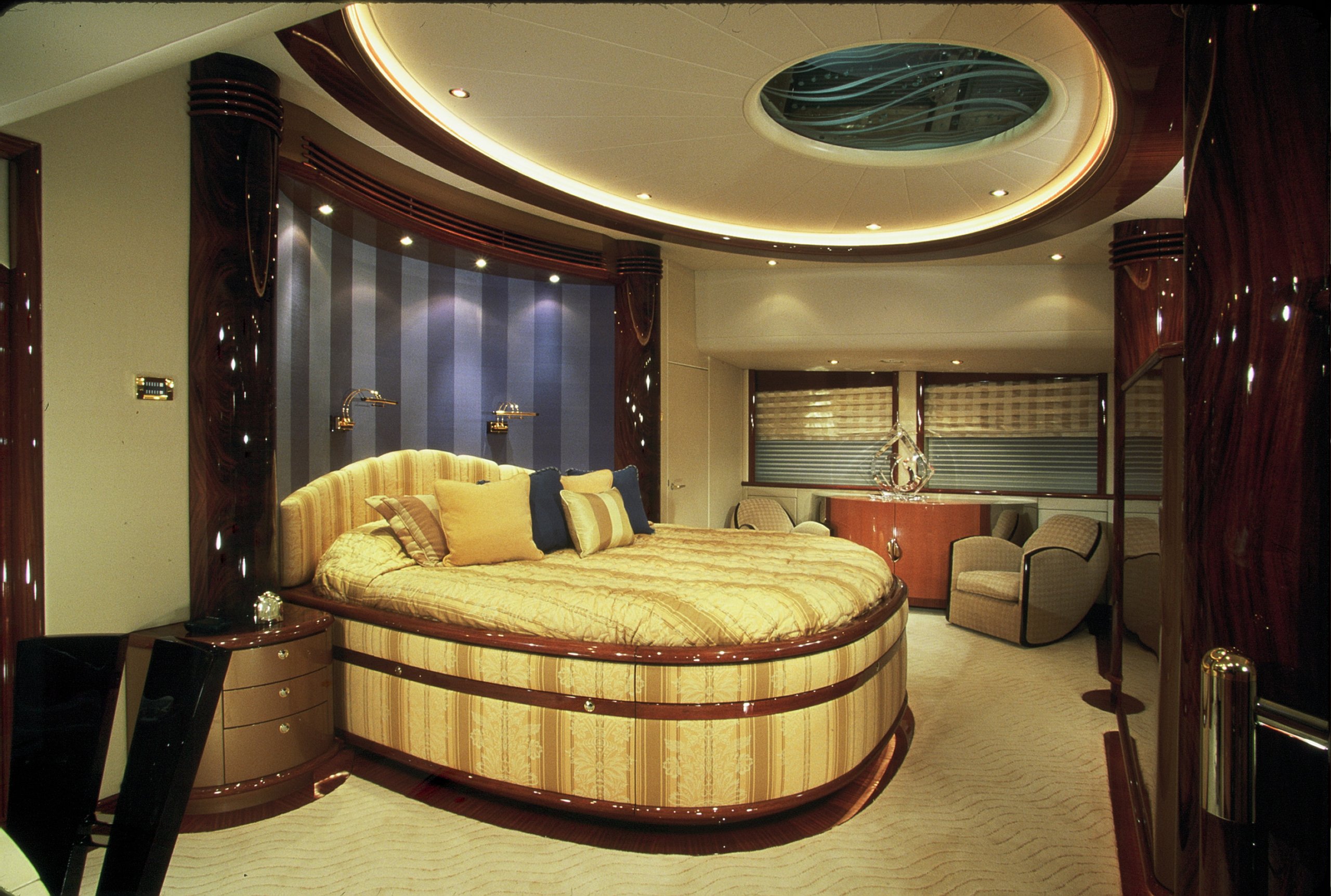 yacht Gran Finale interior 