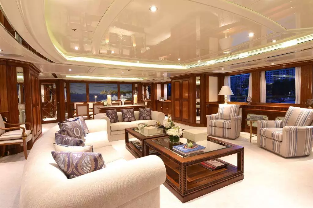 yacht Lady Michelle intérieur