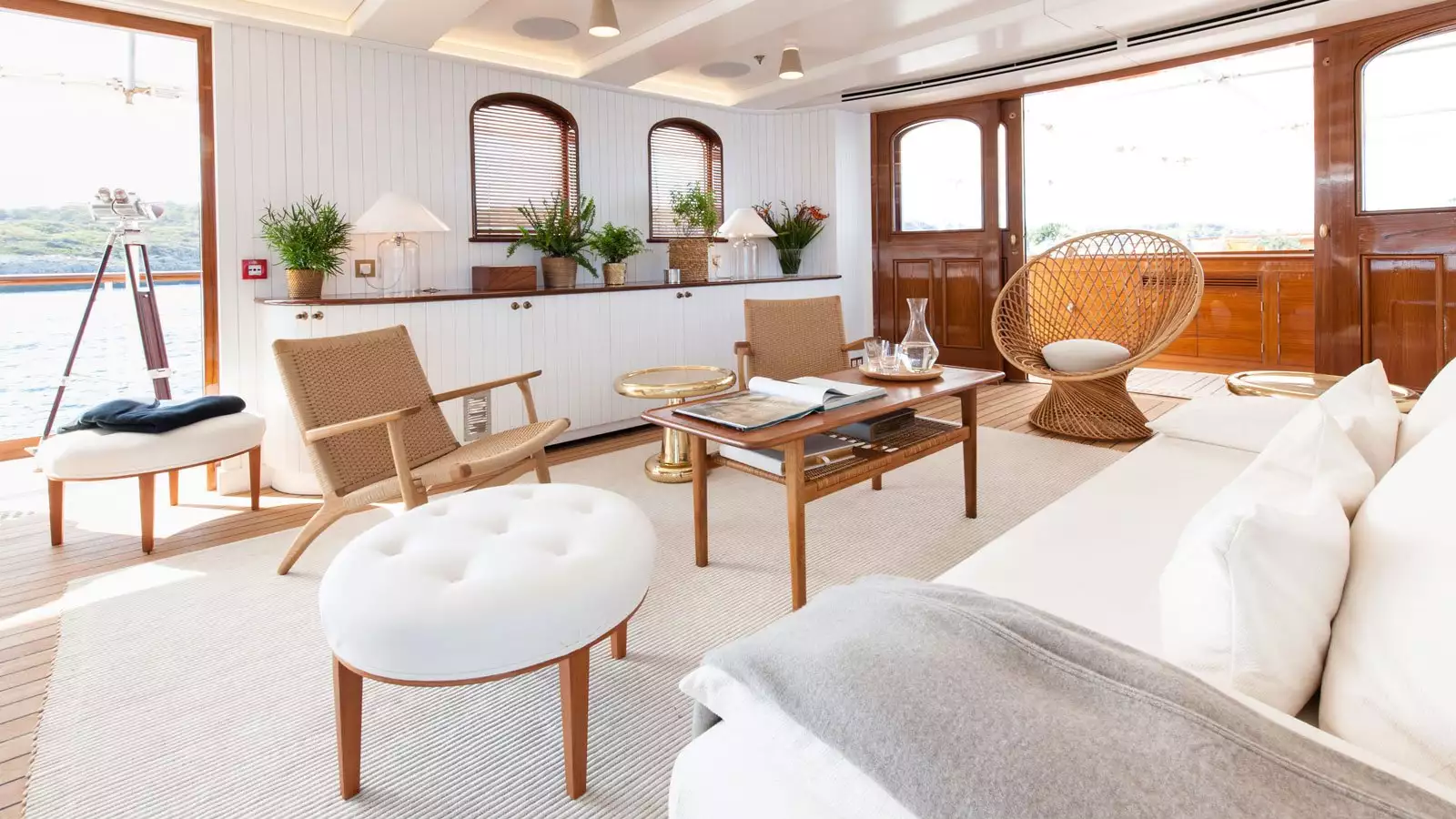 interno dell'yacht Shemara