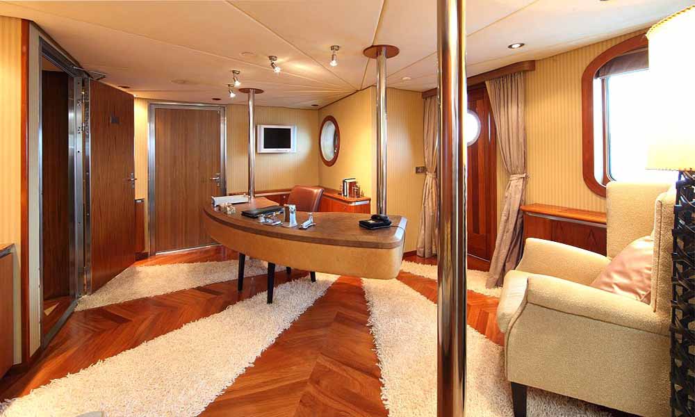 yacht Sherakhan interior 
