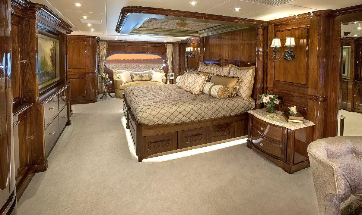 yacht Silver Lining intérieur 