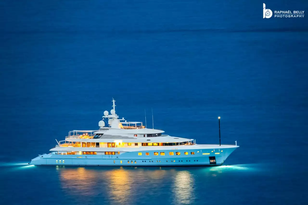 AXIOMA Yacht • Dunya Yachts • 2013 • Propriétaire Dmitry Pumpyansky