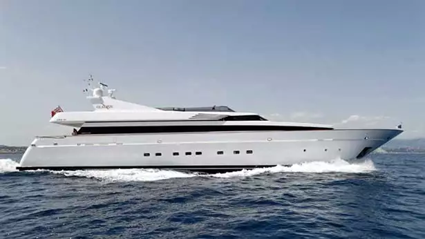 Yacht Adamas III – Cantieri di Pisa – 1996 – propriétaire Allesandro Falcai