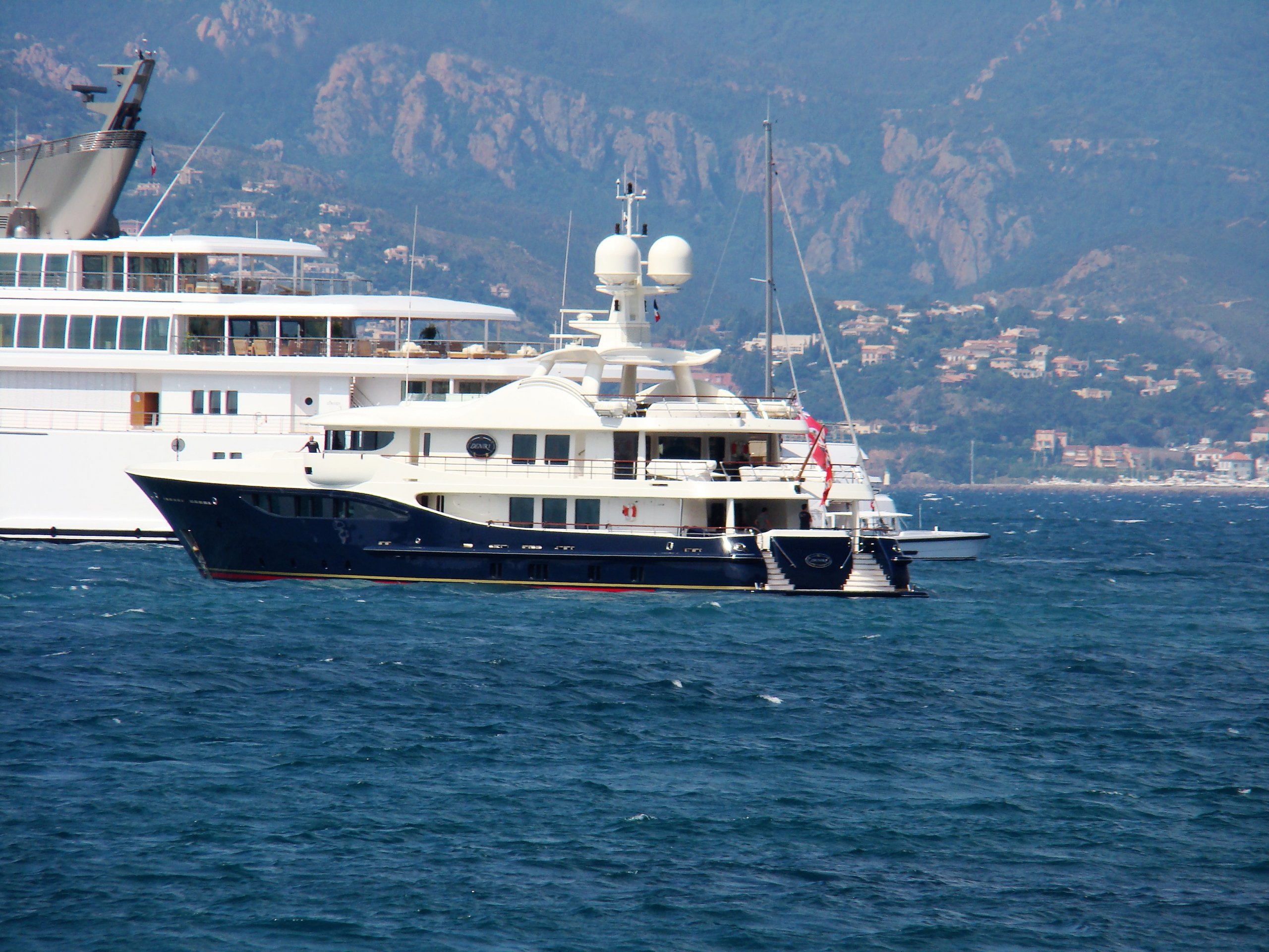 Deniki yacht • Amels • 2007 • proprietario Marcel Boekhoorn