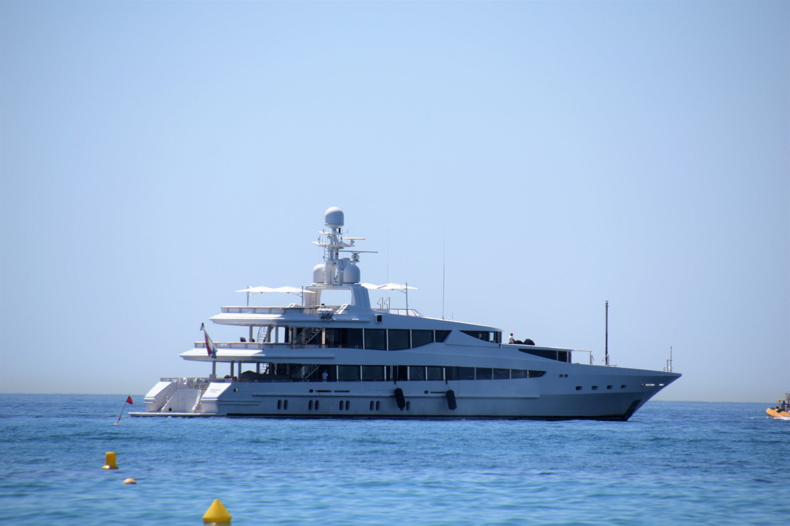 يخت الصداقة • Oceanco • 2000 • مالكه Jasper de Rooij