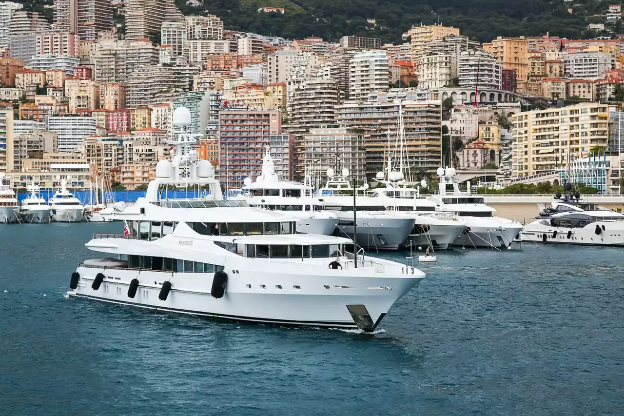 Yacht dell'amicizia • Oceanco • 2000 • proprietario Jasper de Rooij