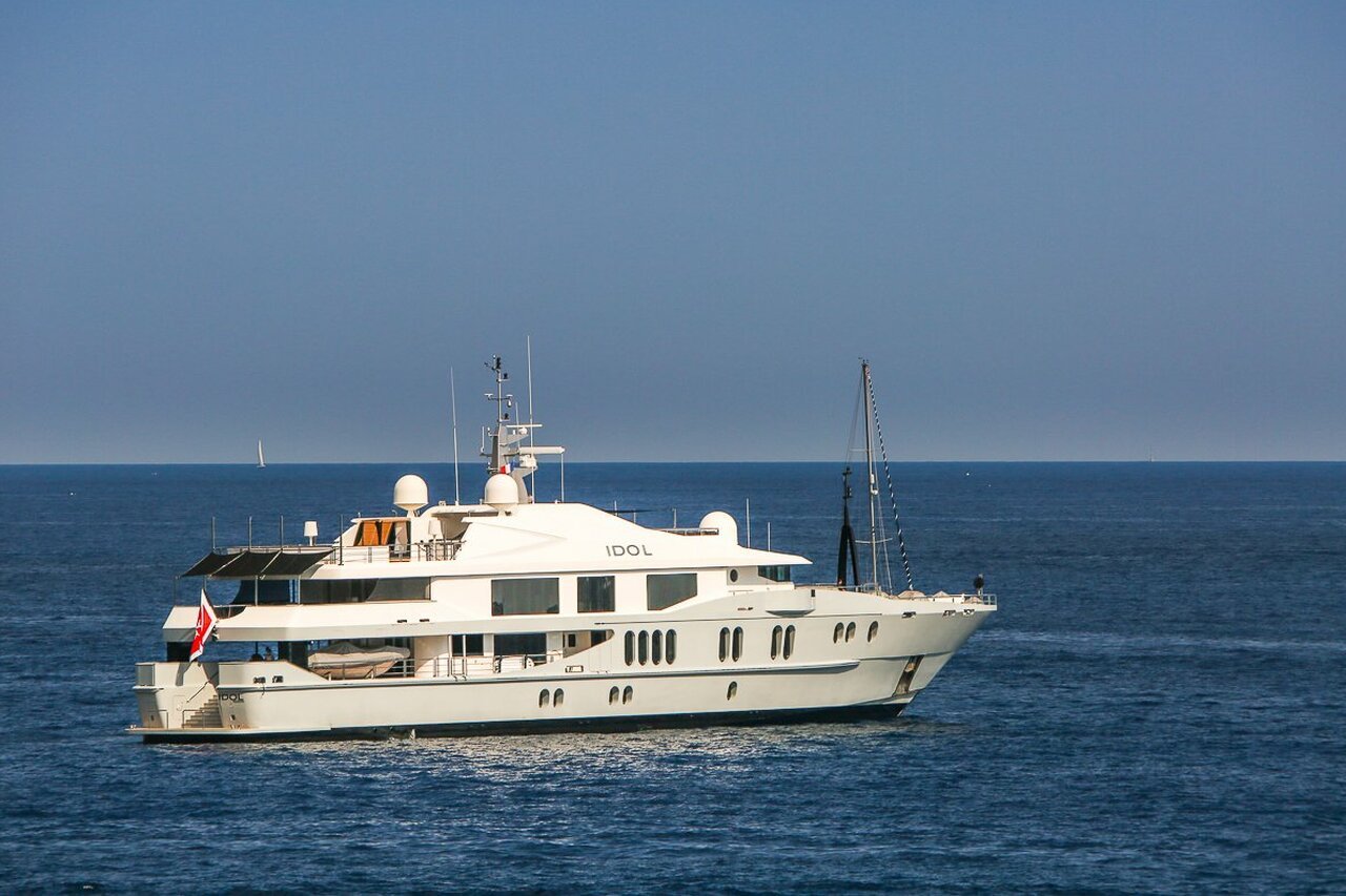Idol yacht • Austal • 2007 • owner Thomas Leclerq 