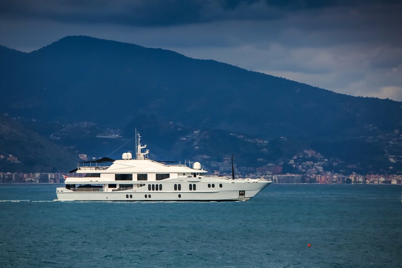 Idol Yacht • Austal • 2007 • For Sale - For Charter