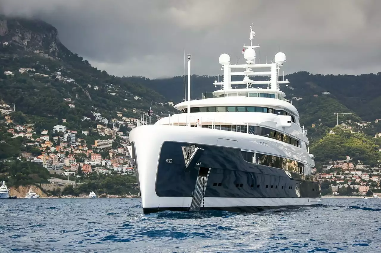 Yacht Illusion Plus • Orgoglio Mega Yacht • 2018