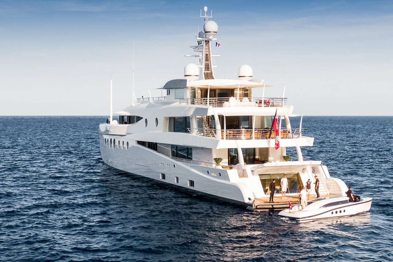 MADAME KATE Yacht • Amels • 2015 • Owner Alexandre Grendene Bartelle