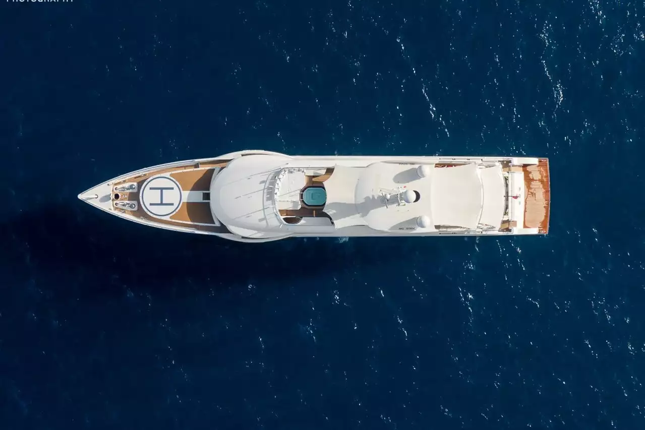 MADAME KATE Yacht • Amels • 2015 • Proprietario Alexandre Grendene Bartelle