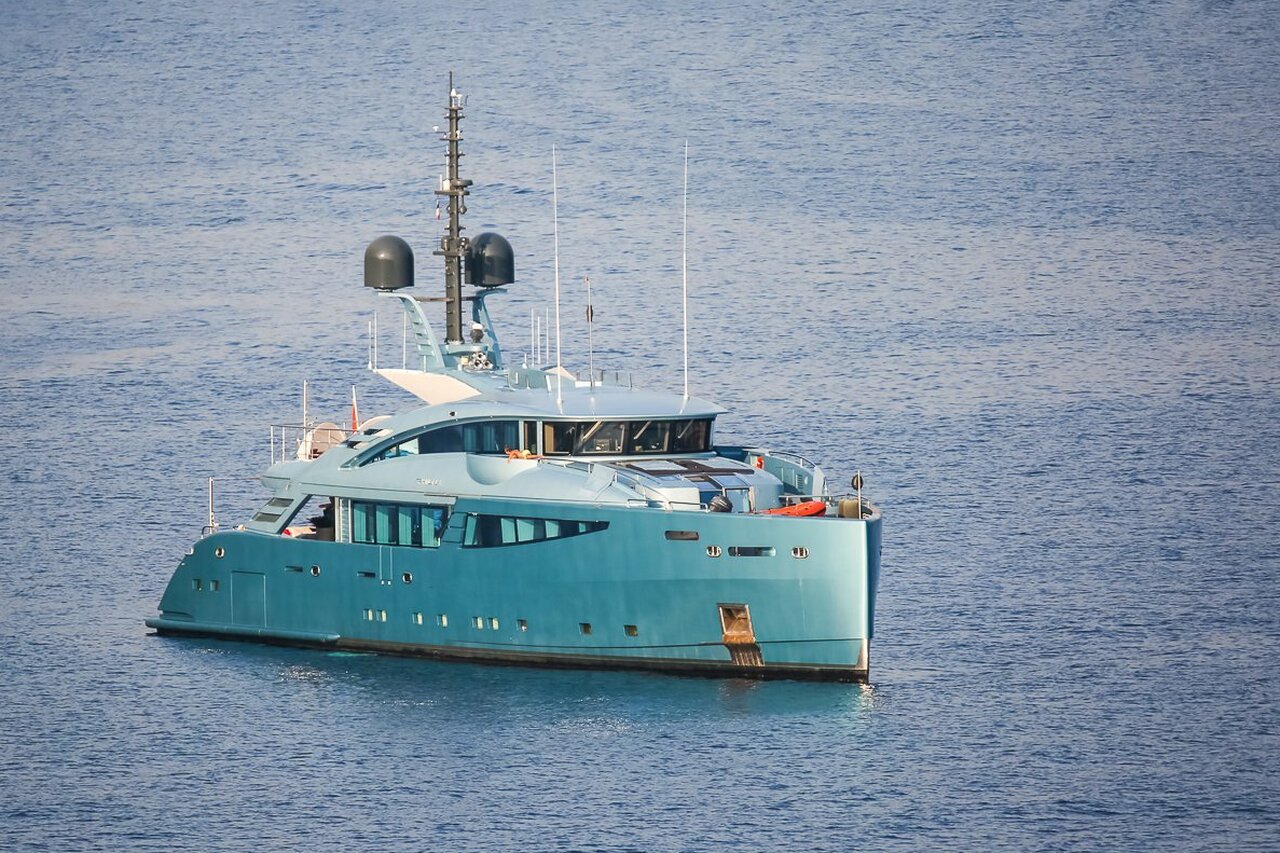 Yacht QUEEN ALLA • ISA Yachts • 2014 • Location (Live)