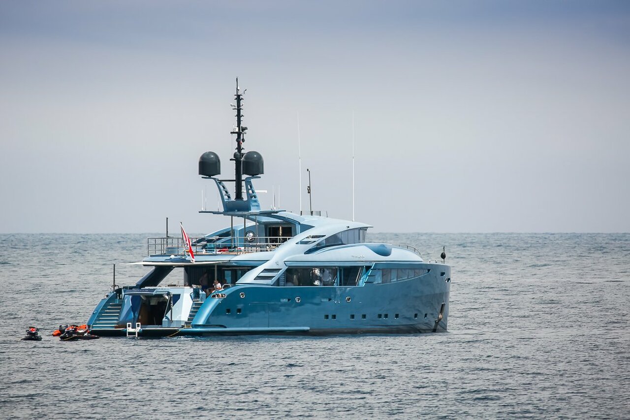 Яхта QUEEN ALLA • ISA Yachts • 2014 (ранее Philmx)