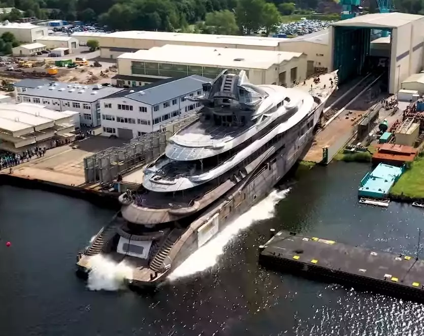 KISMET Yacht • Lurssen • 2023 • propriétaire Shahid Khan