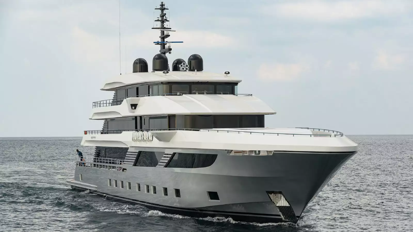 Iate SERENITY MRF • Gulfcraft • 2021 • Proprietário Musabbeh Rashid Al Fattan