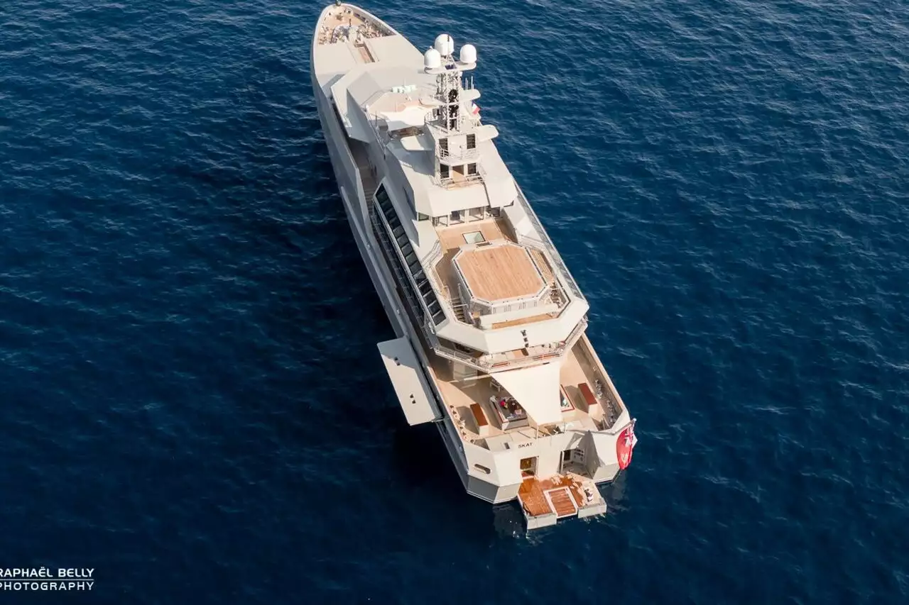 Iate SKAT • Lurssen • 2002 • proprietário Charles Simonyi