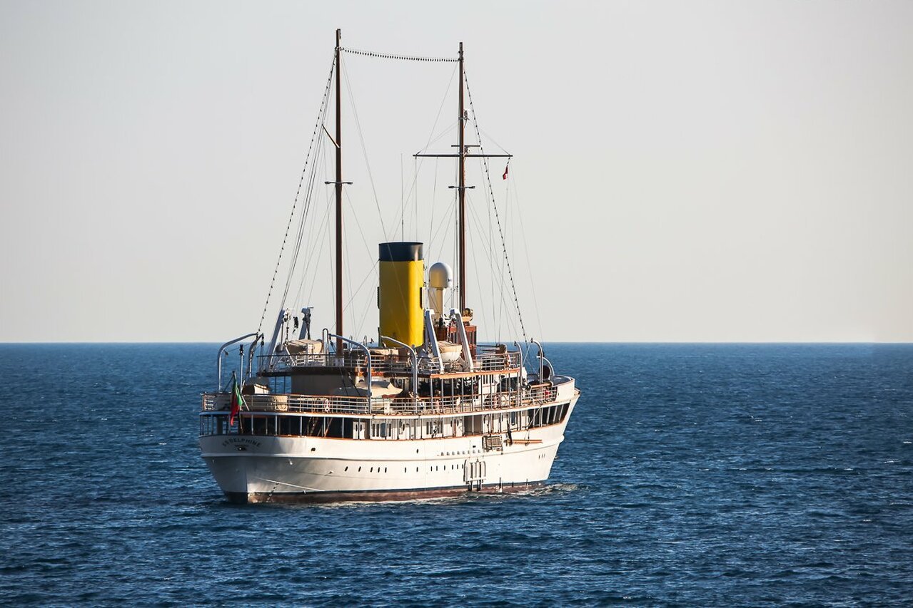 SS Delphine yacht • Great Lakes Engineering • 1921 • owner Jaques Bruynooghe