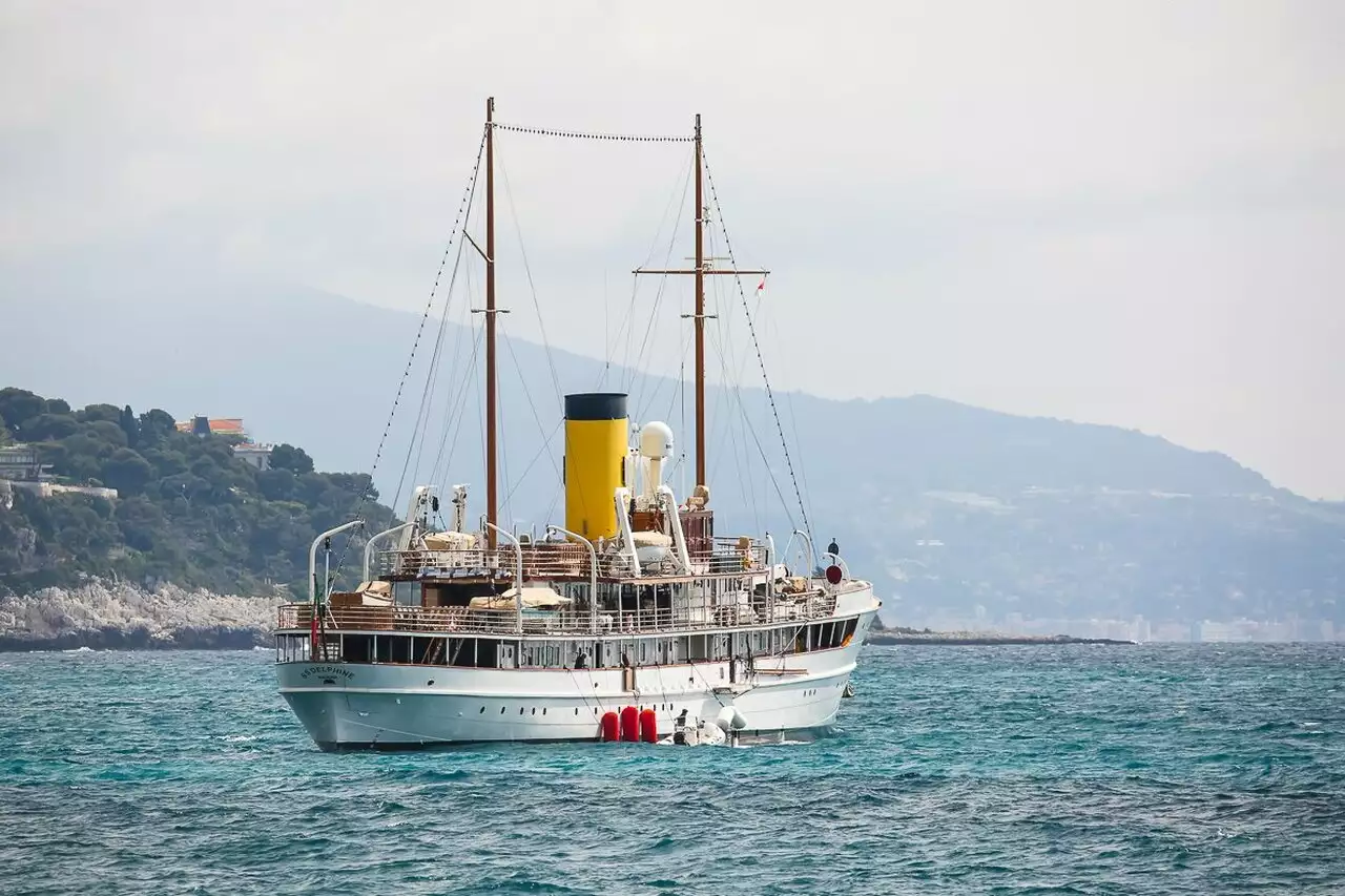 SS Delphine yacht • Great Lakes Engineering • 1921 • owner Jaques Bruynooghe