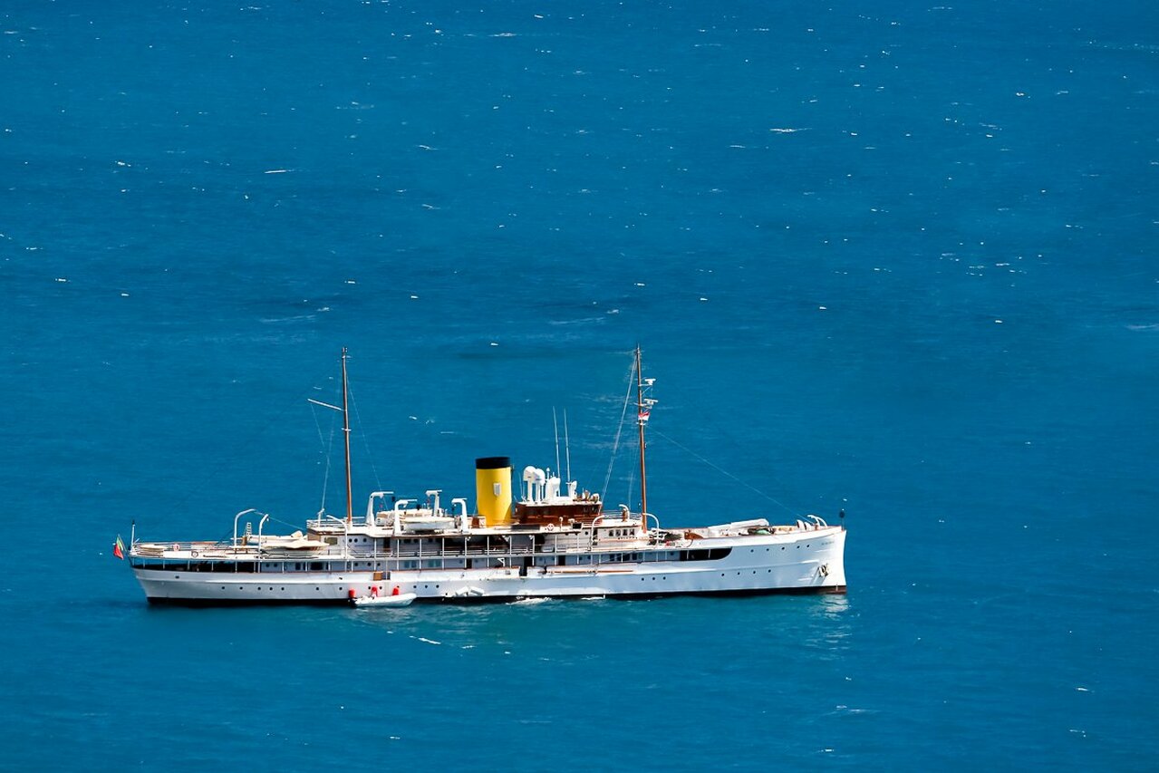 Yacht SS Delphine • Great Lakes Engineering • 1921 • propriétaire Jaques Bruynooghe