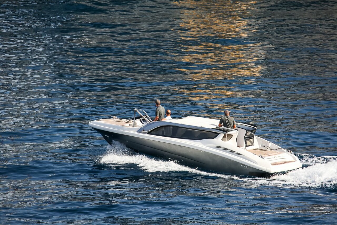 Tender To Stella Maris yacht (HTM 825 Limo) – 8,25m – High Tech Marine