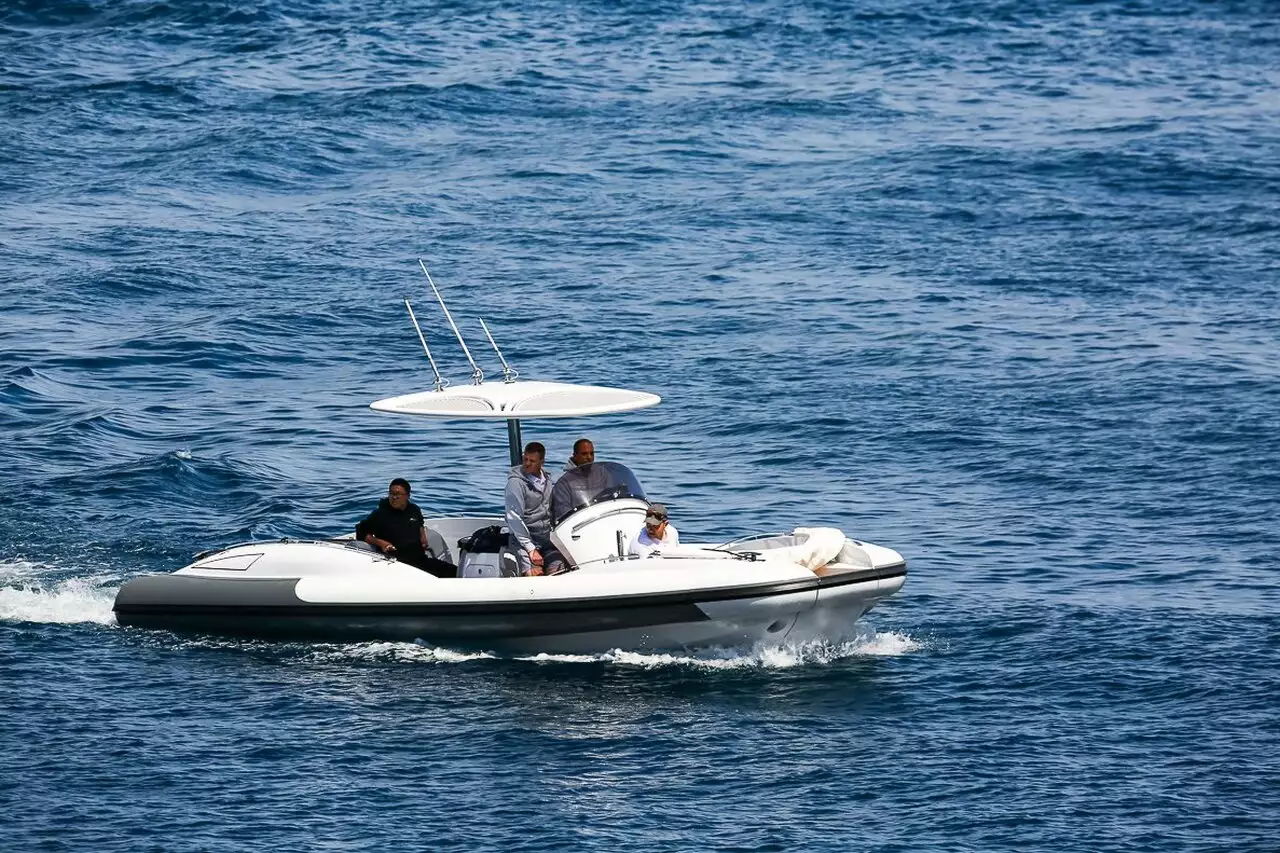 Тендер на яхту Illusion Plus (SY9 Beachlander) – 8,8 м – Паско