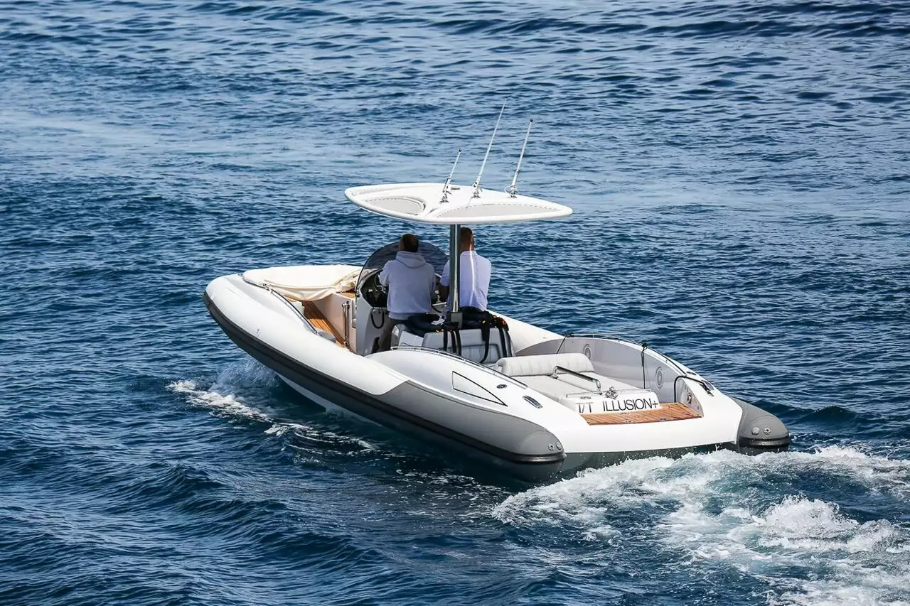 Tender To Yacht Illusion Plus (SY9 Beachlander) – 8,8m – Pascoe