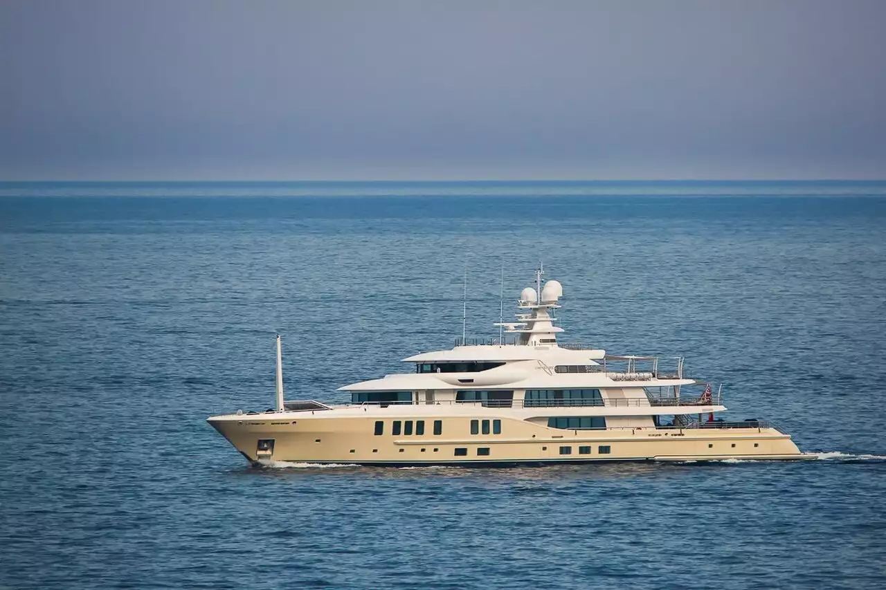 Universe yacht • Amels • 2018 • propriétaire milliardaire russe