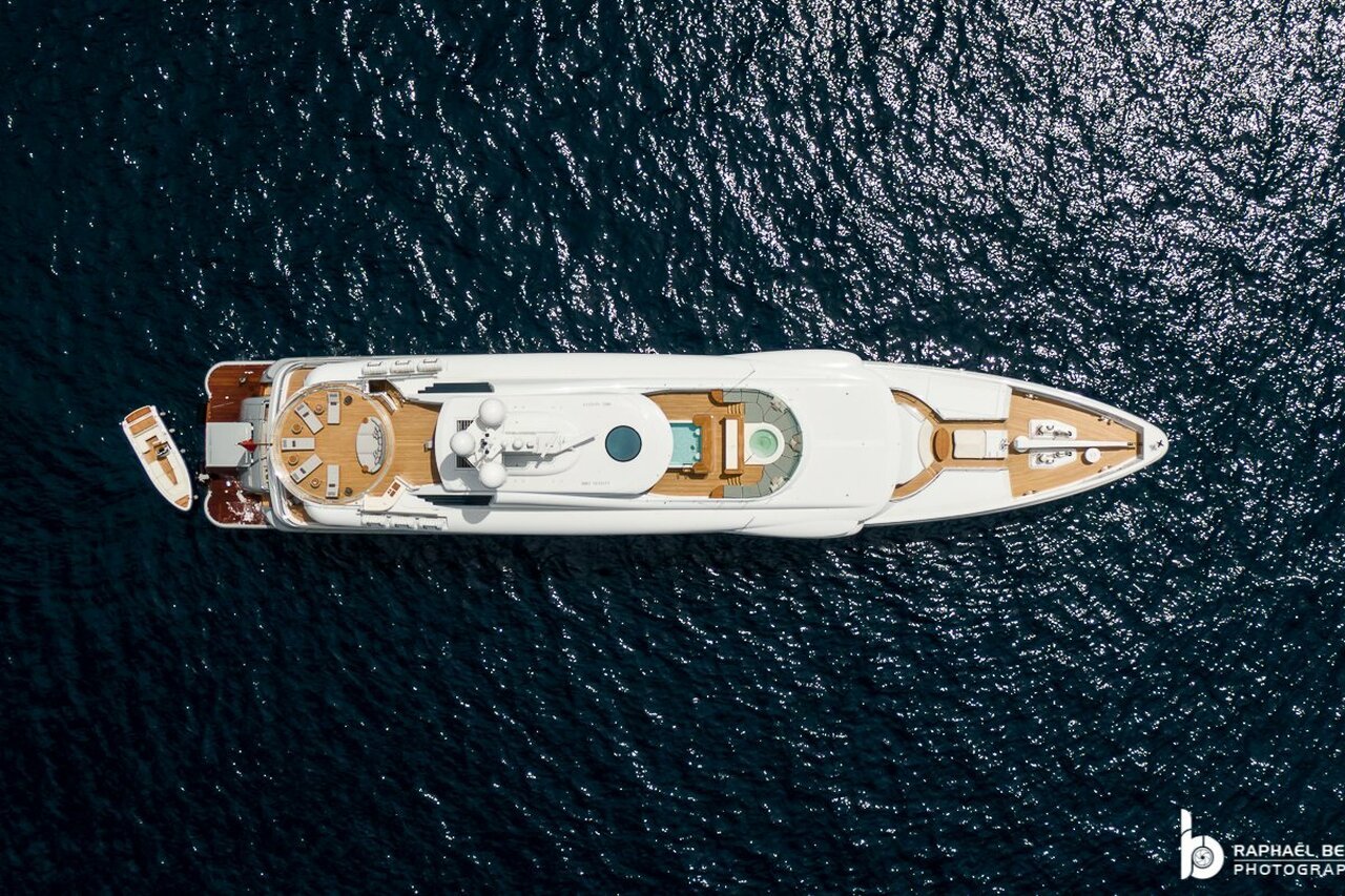 VENTUM MARIS yacht • Amels • 2011
