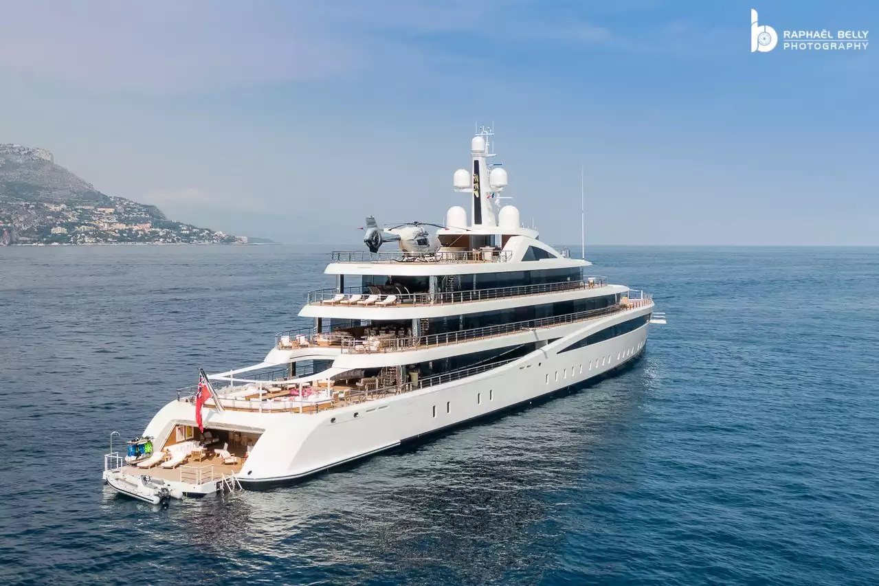 VIVA Yacht • Feadship • 2021 • Eigentümer Frank Fertitta