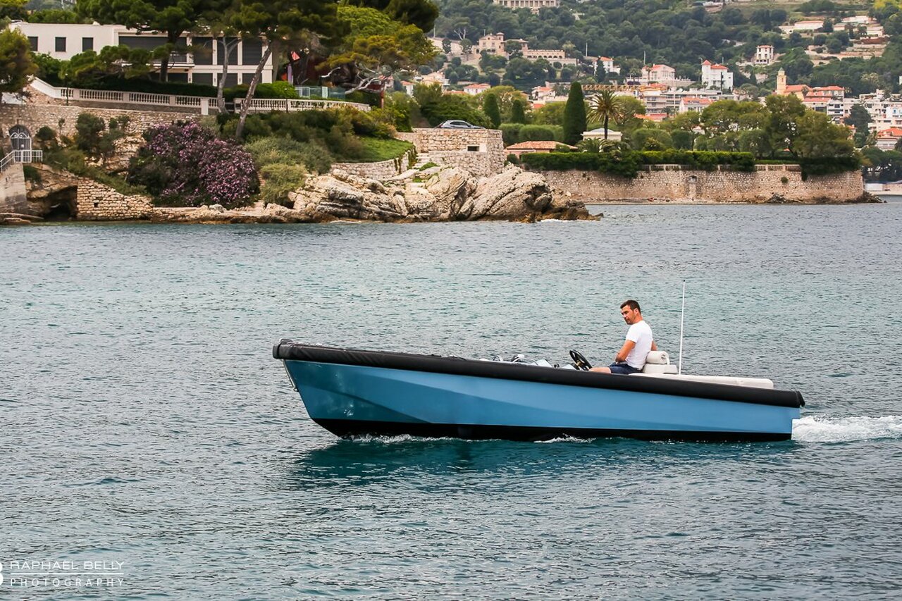 licitación para el yate QUEEN ALLA