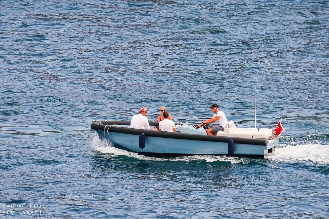 licitación para el yate QUEEN ALLA