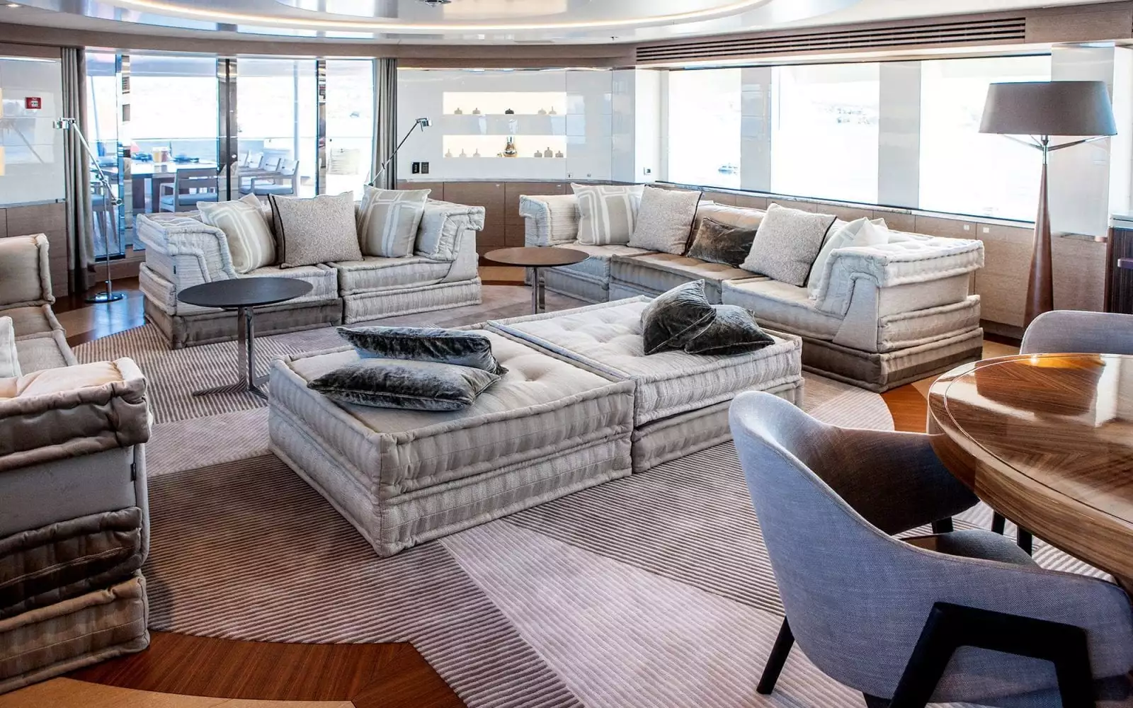 pour yacht ASYA intérieur