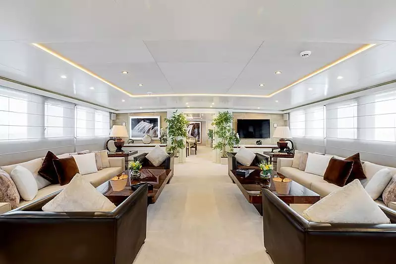 yacht Adamas II (Itoto) intérieur 
