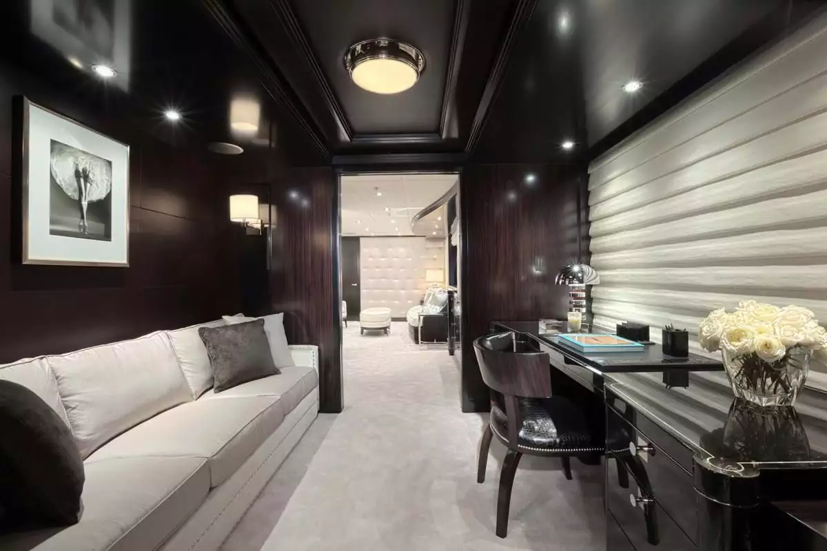 yacht Carpe Diem intérieur